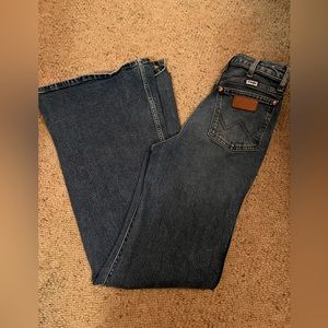 wrangler Wanderer Flares; size 25; excellent condition; worn twice